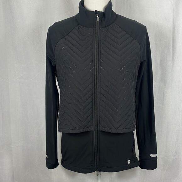 Sweaty Betty Fast Track Thermal Running Jacket in Black. - Picture 4 of 11